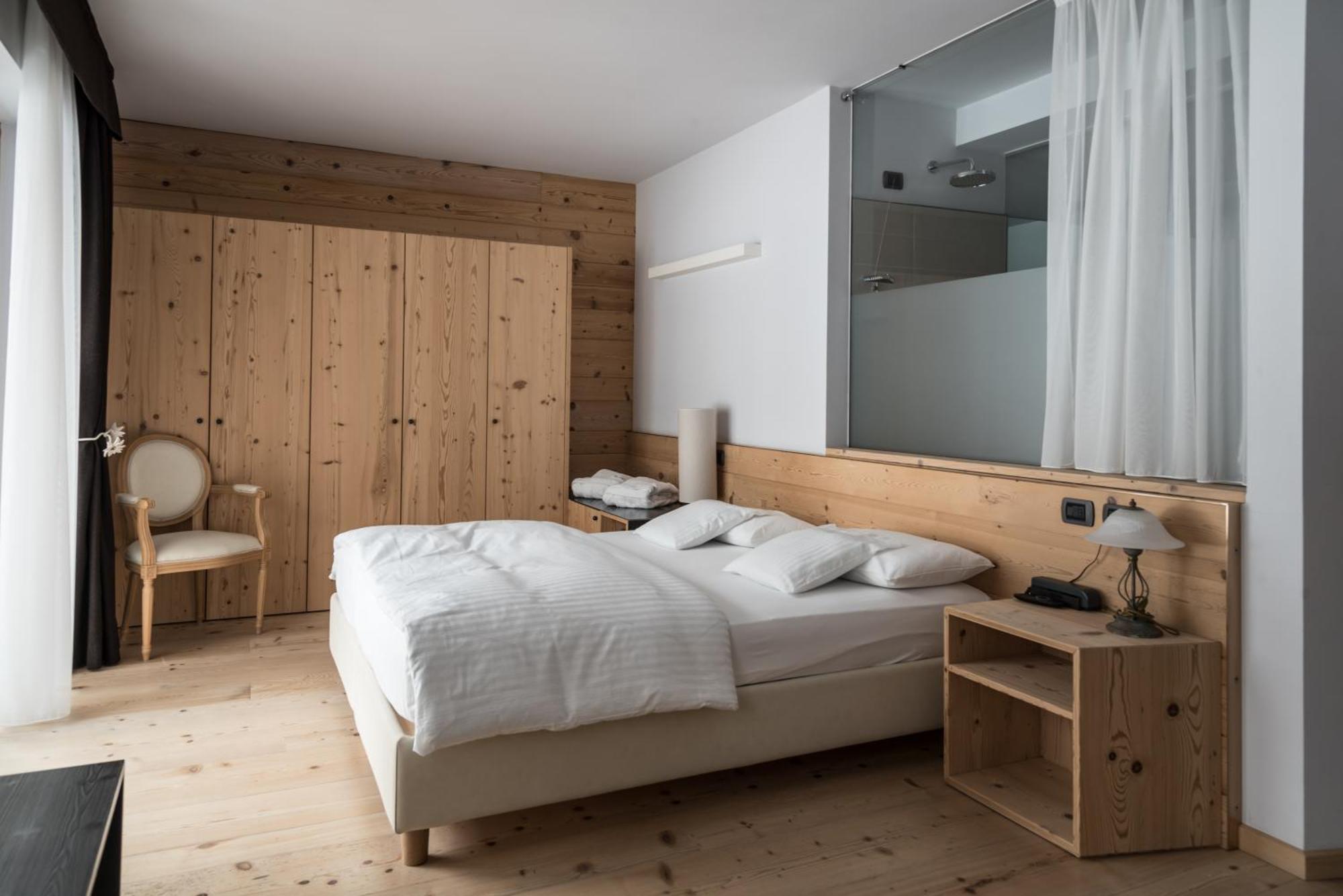 Chalet Laura Lodge Hotel Madonna di Campiglio Exterior photo