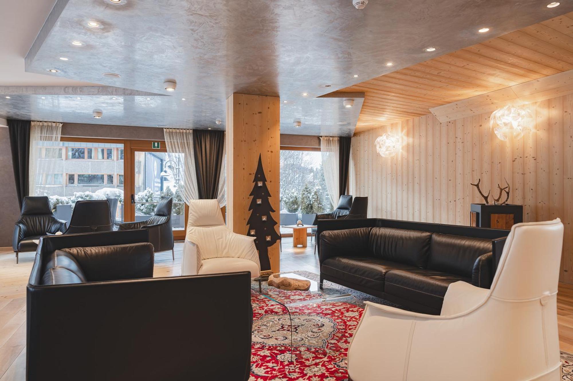 Chalet Laura Lodge Hotel Madonna di Campiglio Exterior photo
